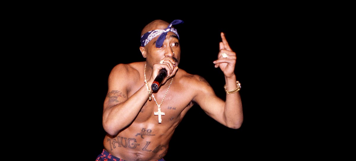 Tupac Shakur en un concierto en Illinois, 1994
