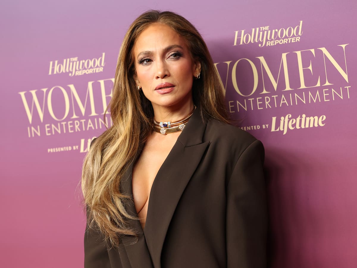 Jennifer Lopez versiona 'Young & Beautiful' de Lana del Rey en la primera noche de su residencia en Las Vegas