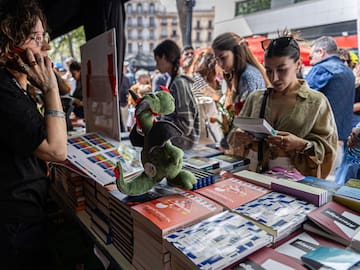 Sant Jordi 2024: horario de las firmas de libros en Barcelona y qué autores van este año
