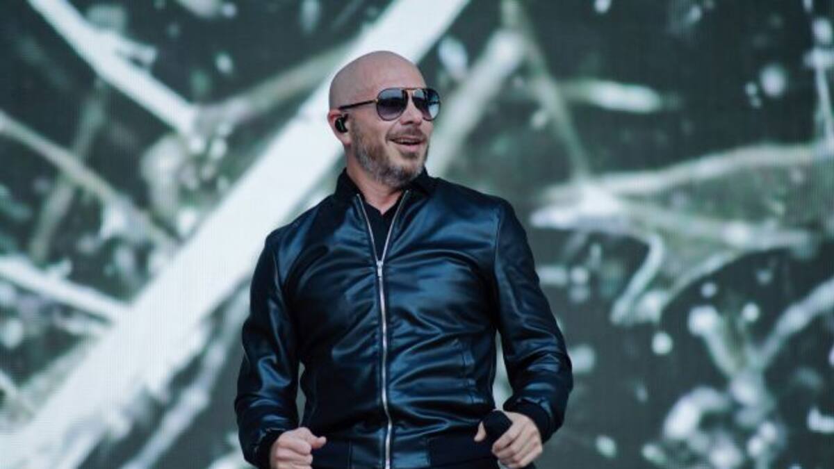 Pitbull quiere recuperar el trono latino con Libertad 547