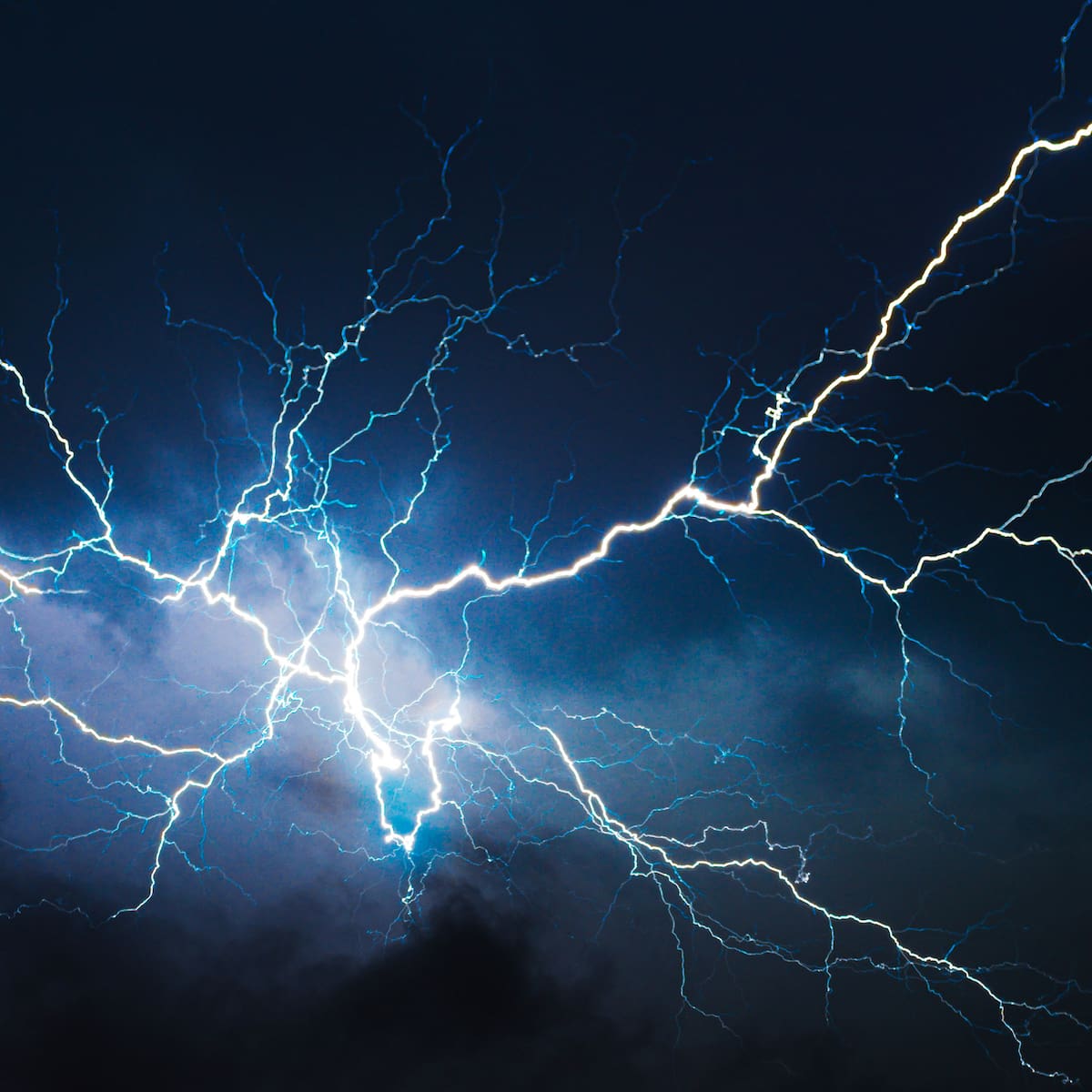 ¿Qué hacer si te sorprende una tormenta eléctrica?
