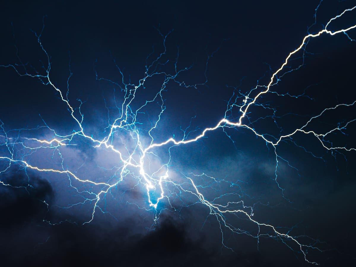 ¿Qué hacer si te sorprende una tormenta eléctrica?