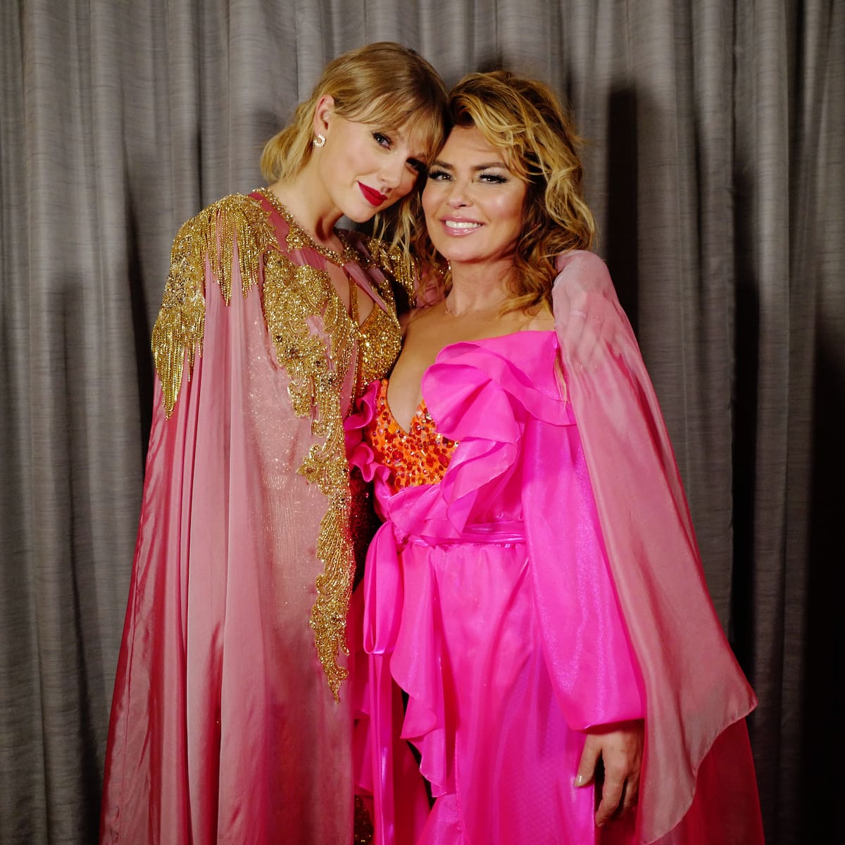 Shania Twain explica su ausencia de la boda de Taylor Swift (e involucra a uno de sus ex): "Ya tenía un compromiso"