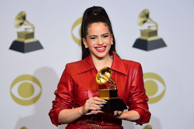 Rosalía gana su primer Grammy.