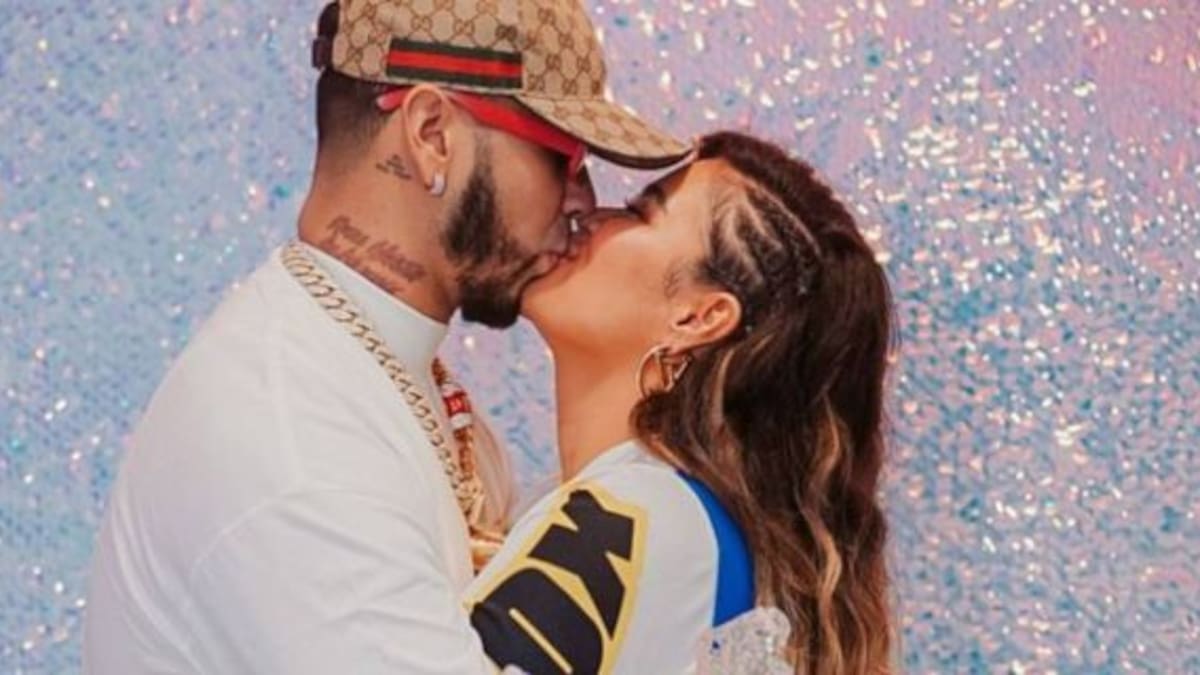 En medio de los rumores de separación, Anuel AA le hizo un increíble regalo a Karol G