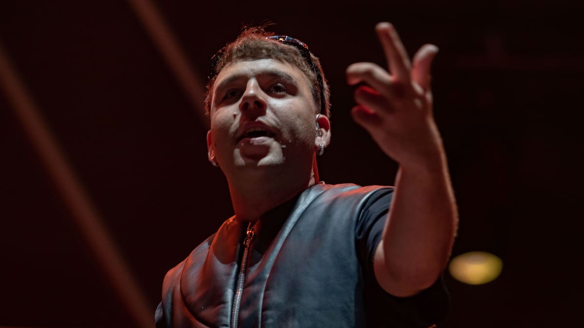 Quevedo ya tiene en 'Ni borracho' su particular No me quiero ir de aquí de Bad Bunny