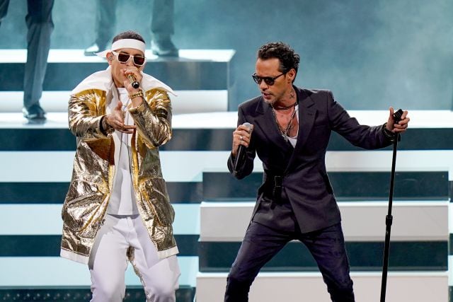 Daddy Yankee y Marc Anthony actuaron juntos en los Premios Lo Nuestro 2021.