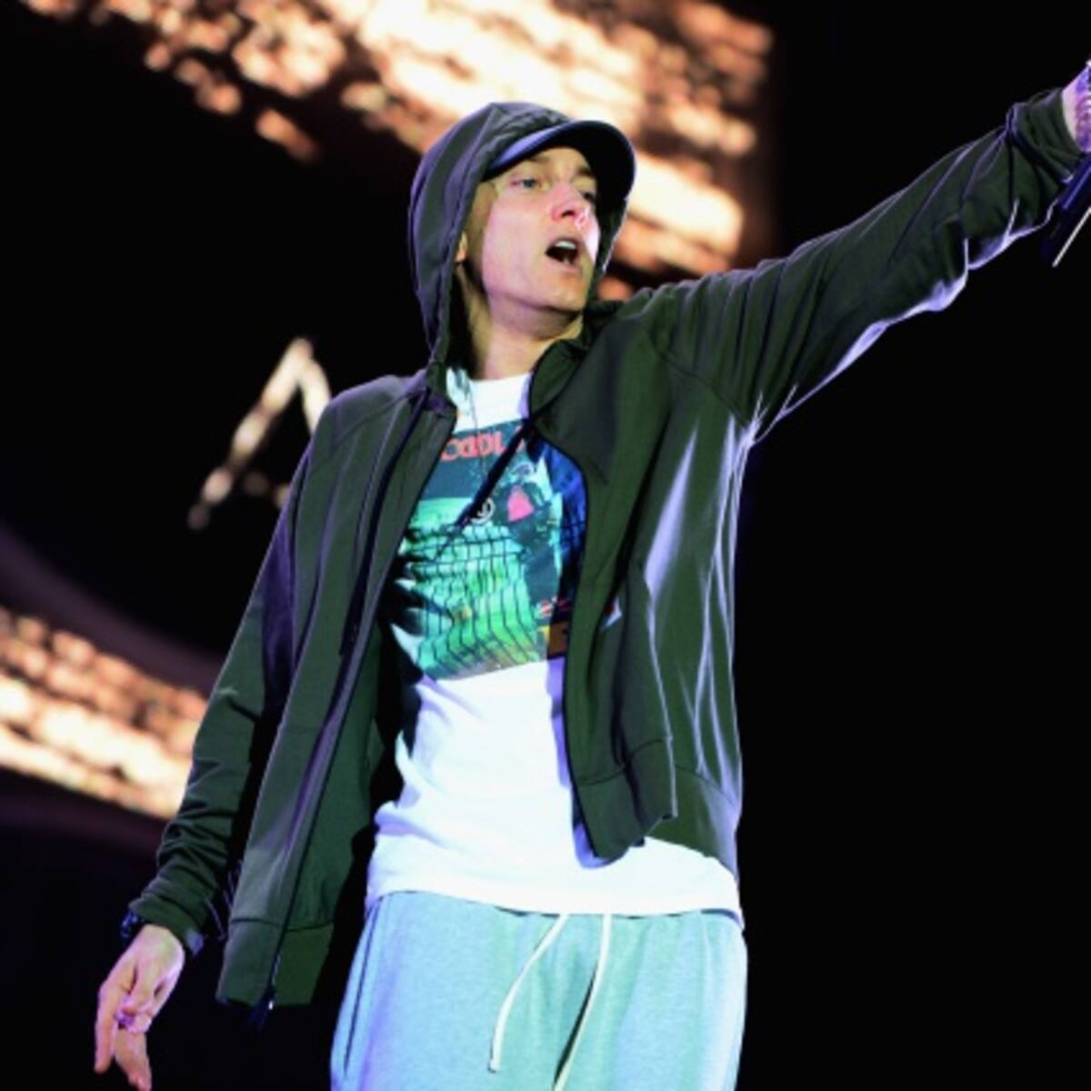 Eminem estrena video de"Walk on Water"