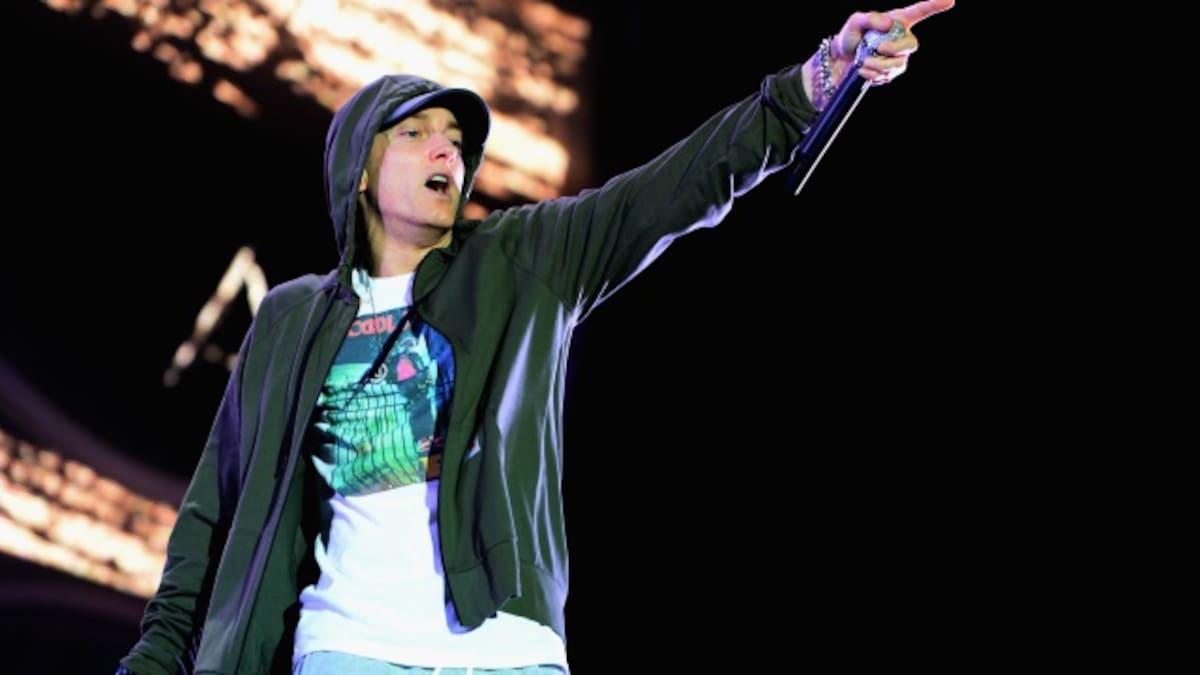 Eminem estrena video de"Walk on Water"