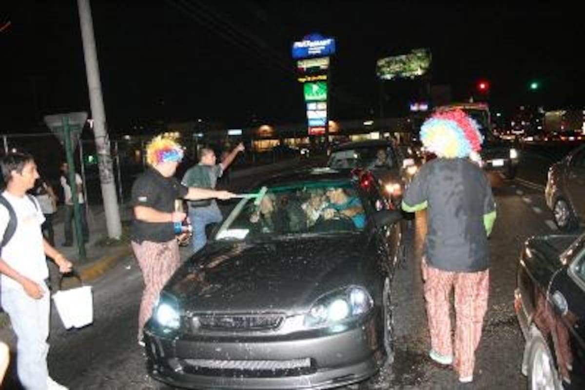 La Hora sin Nombre Segundo Aniversario Mc Donald's Zapote