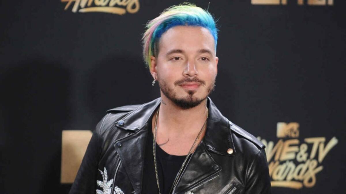 J Balvin critica fuertemente a reggaetoneros que cantan sobre el narcotráfico y la violencia