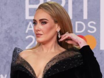 Después de ver el anillo de Adele en los Brits Awards 2022 nos preguntamos: ¿Está lista para casarse?