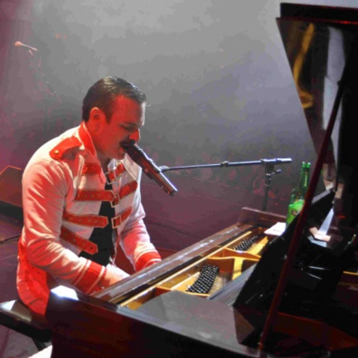 Banda tributo a Queen se presentará en Costa Rica