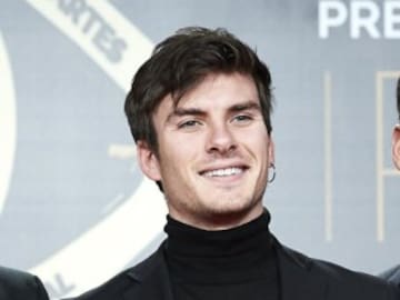 Andrés (DVICIO) recuerda el día que conoció a su novia con una preciosa foto