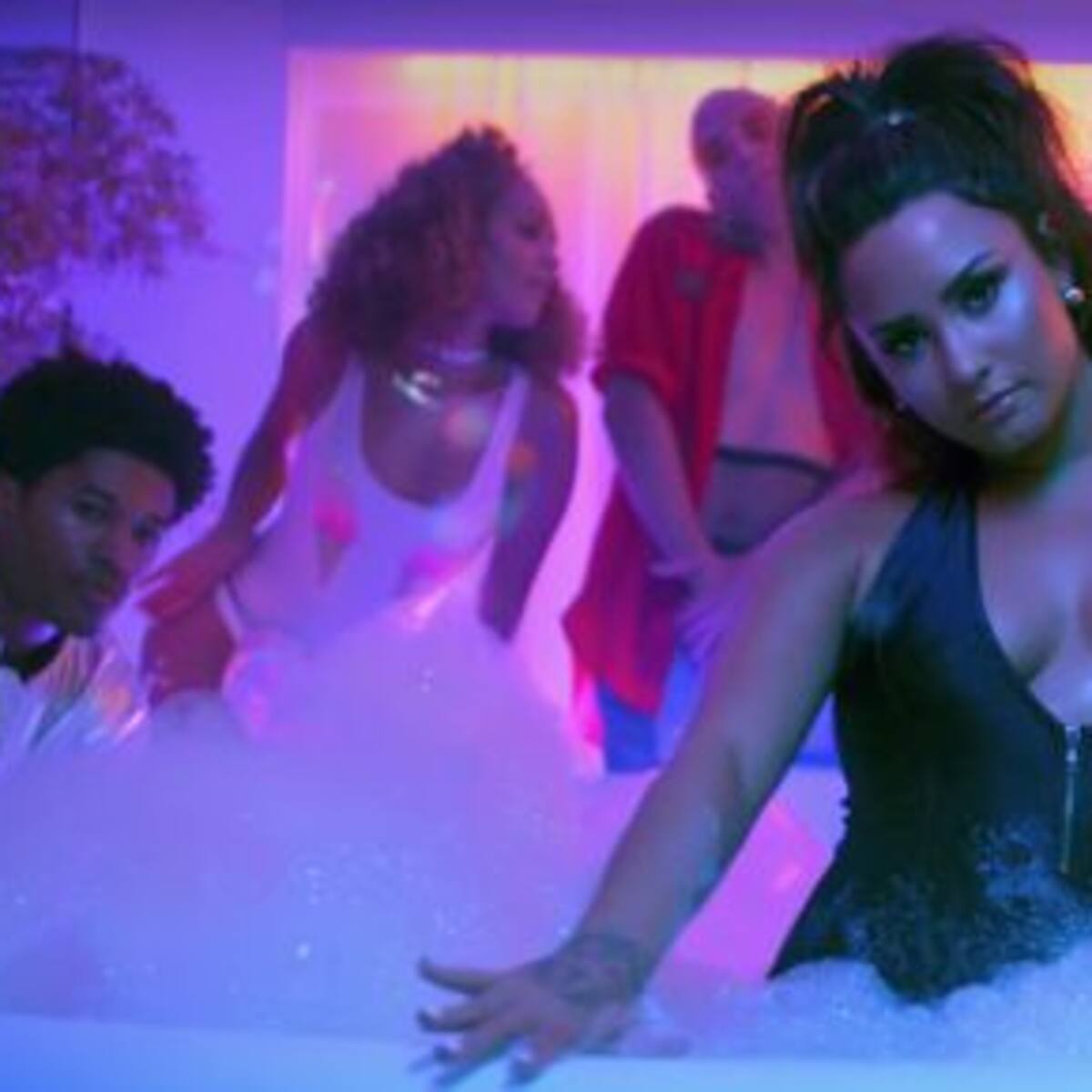 Demi Lovato aparece más sensual en su nuevo video