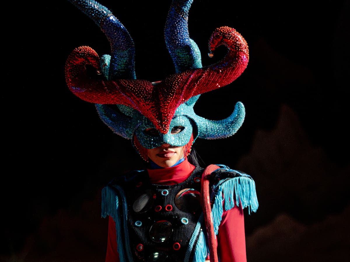 Cazzu rinde homenaje a sus raíces en 'Jujuy Estrellado', una celebración del Carnaval de su tierra