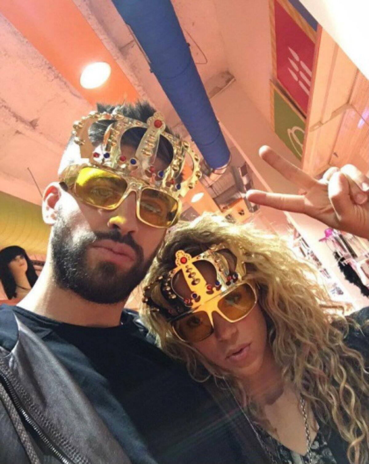 Shakira y Pique andan con cotillón bizarro