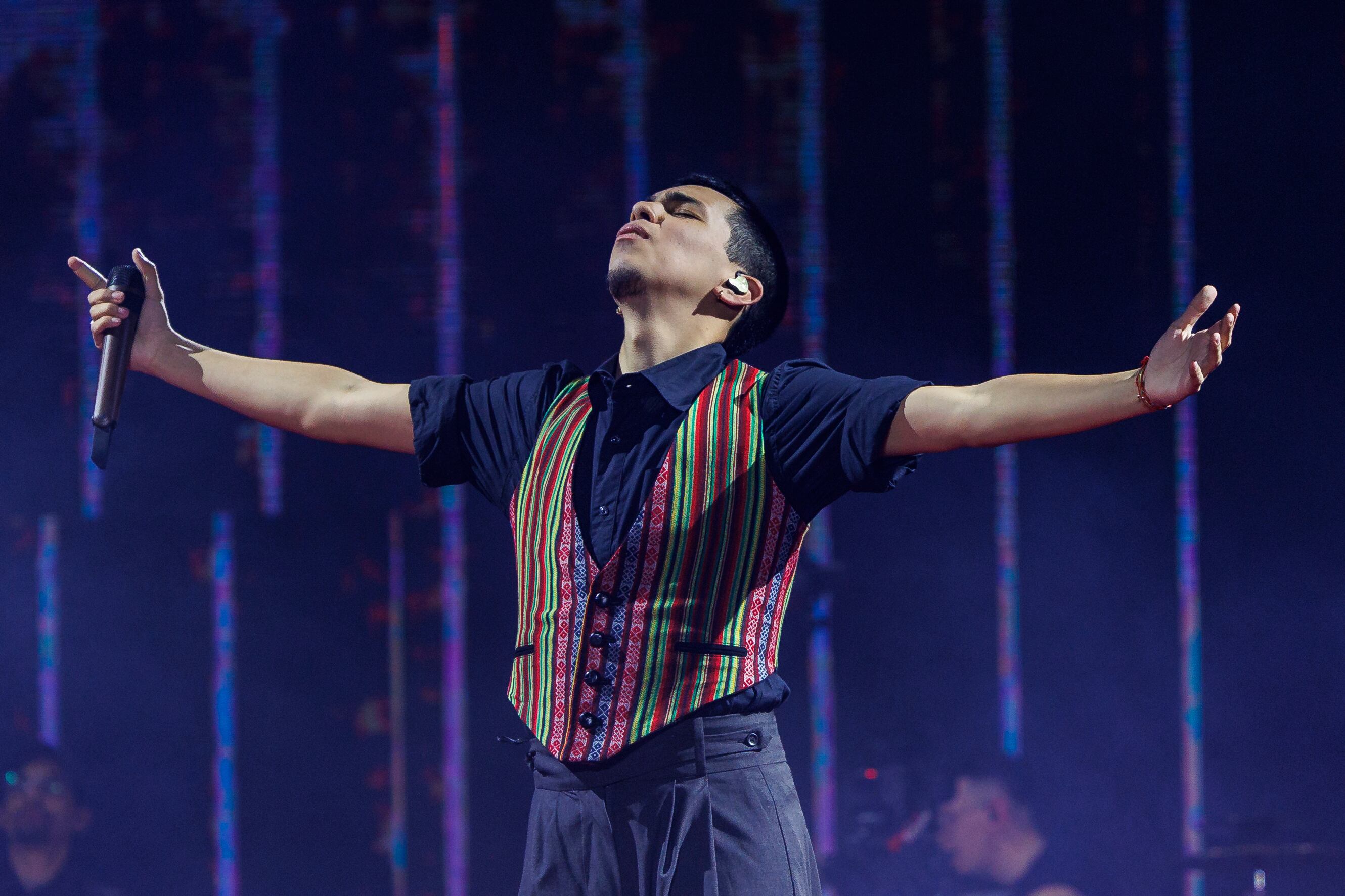 Milo J durante su actuación en el Coca-Cola Music Experience 2026. / Nabscab