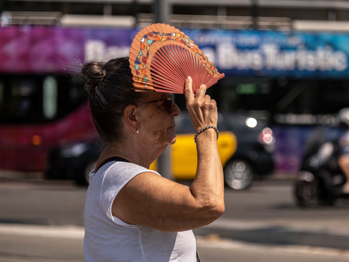 ¿Qué tiempo va a hacer en verano 2026 en España? La AEMET predice una ola de calor histórica