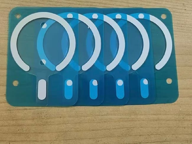 El molde del cargador Mag revela detalles del nuevo iPhone.