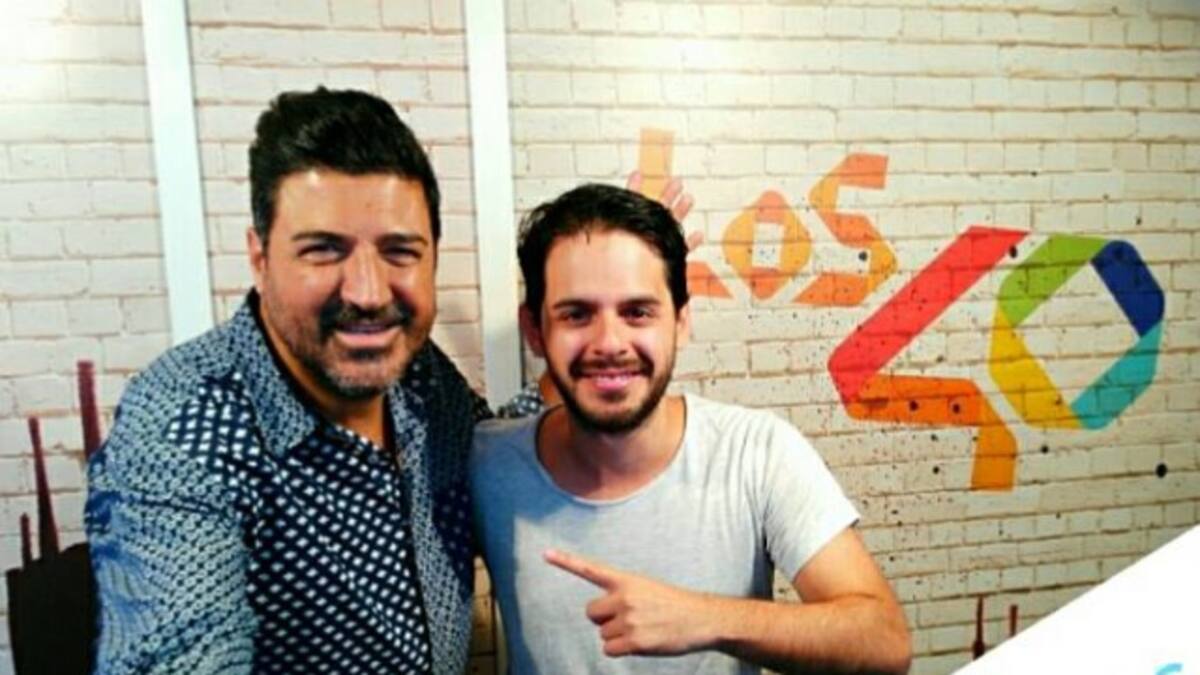 Tony Aguilar entrevistó a Entrelíneas en 40 Global Show