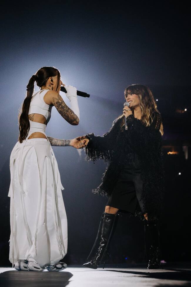 Ambas interpretaron juntas 'En Esta Boca'.