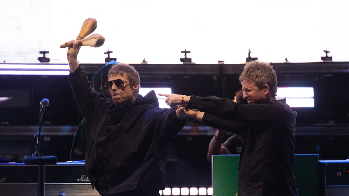 Los directores del documental de Oasis escondieron las cámaras para captar el reencuentro de Liam y Noel Gallagher: "Ni siquiera se dio cuenta"