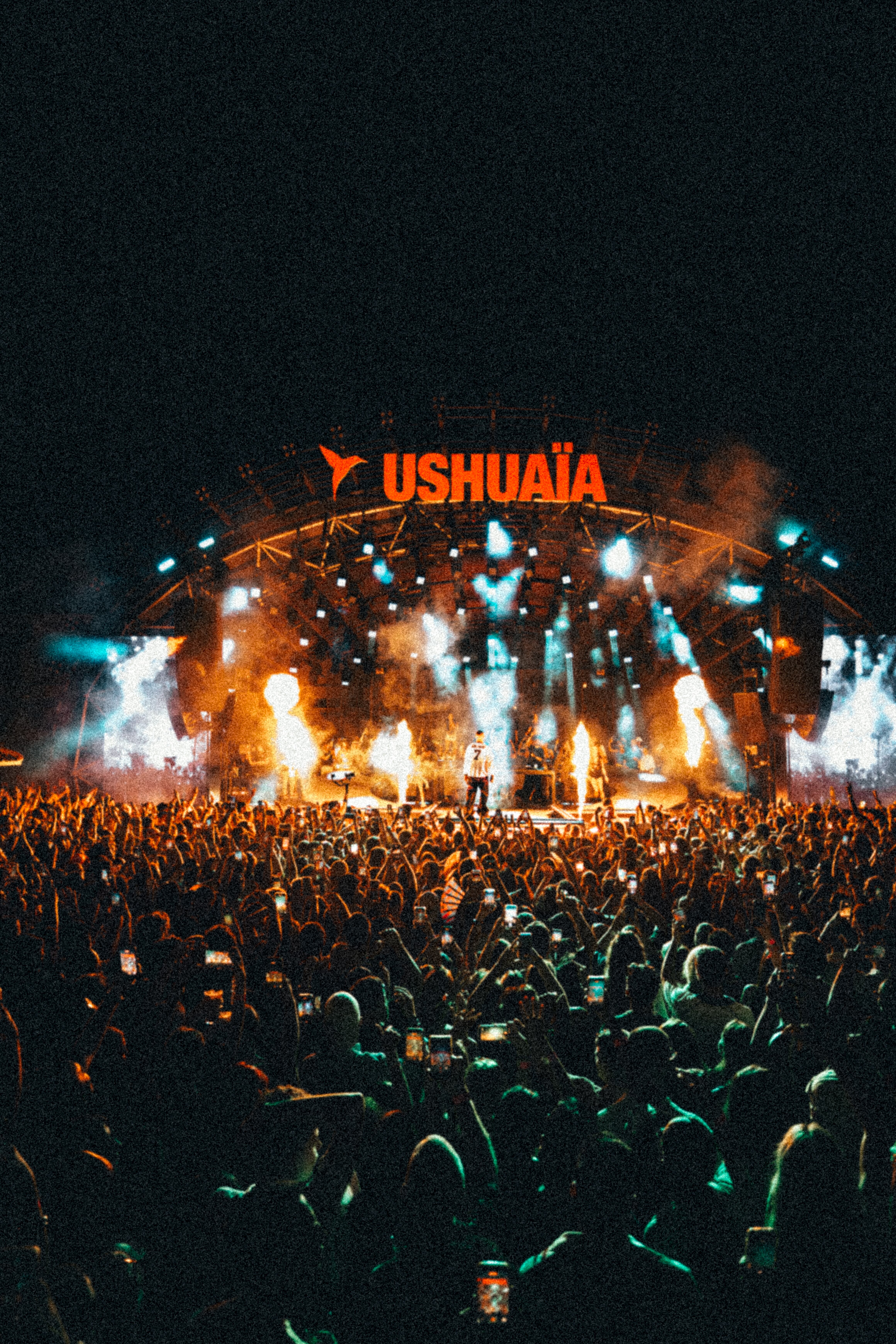 Foto de Ushuaia Ibiza en Pardon my spanish de DJ Snake y J Balvin