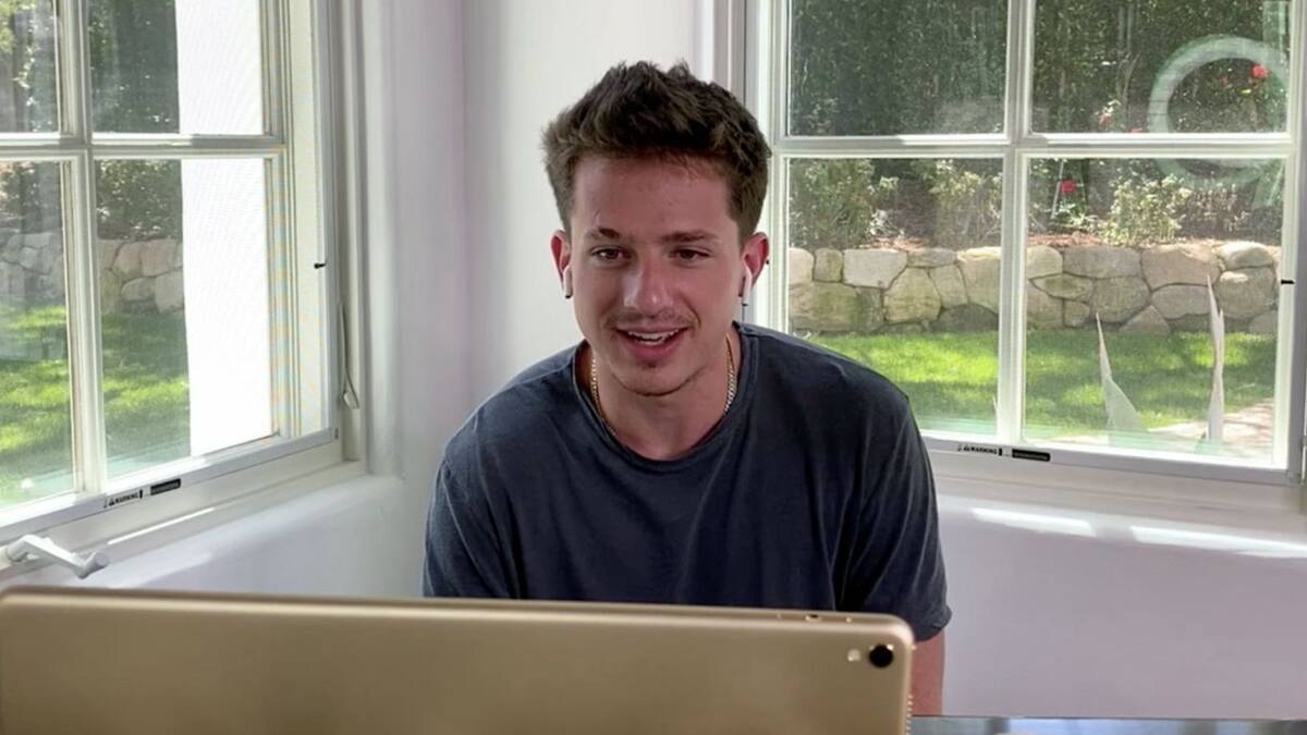Charlie Puth hace una petición a los fans de BTS tras sentirse acosado
