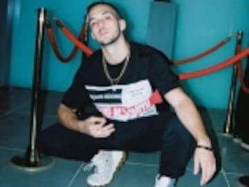 ¿ES C. TANGANA EL HOMBRE DEL AÑO? El “Becerro de Oro” contemporáneo