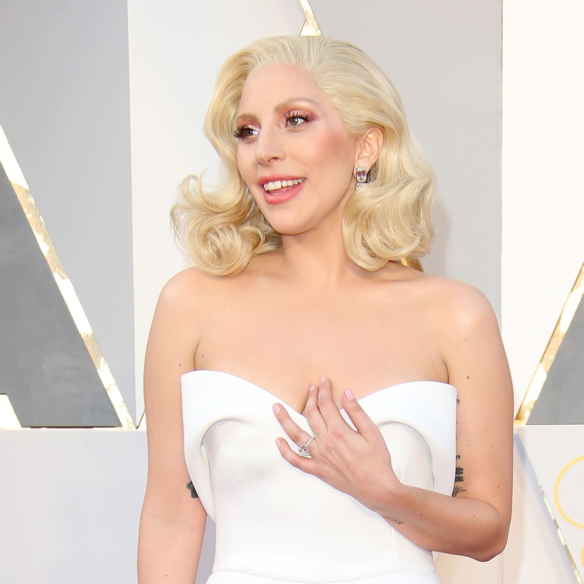 Lady Gaga “lloró histéricamente” con 'Til it happens to you', su denuncia contra la violencia sexual