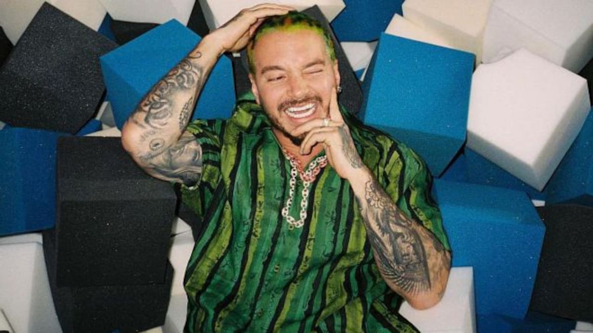 J Balvin pide disculpas por apoyar a Justin Bieber y Chris Brown