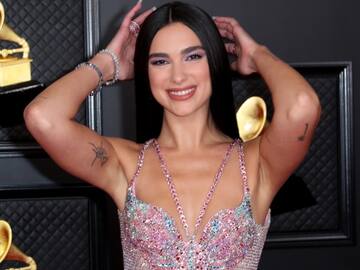 Dua Lipa, Bad Bunny y Billie Eilish arrasan en la alfombra roja de los Grammy 2021 ©copyright los40.com