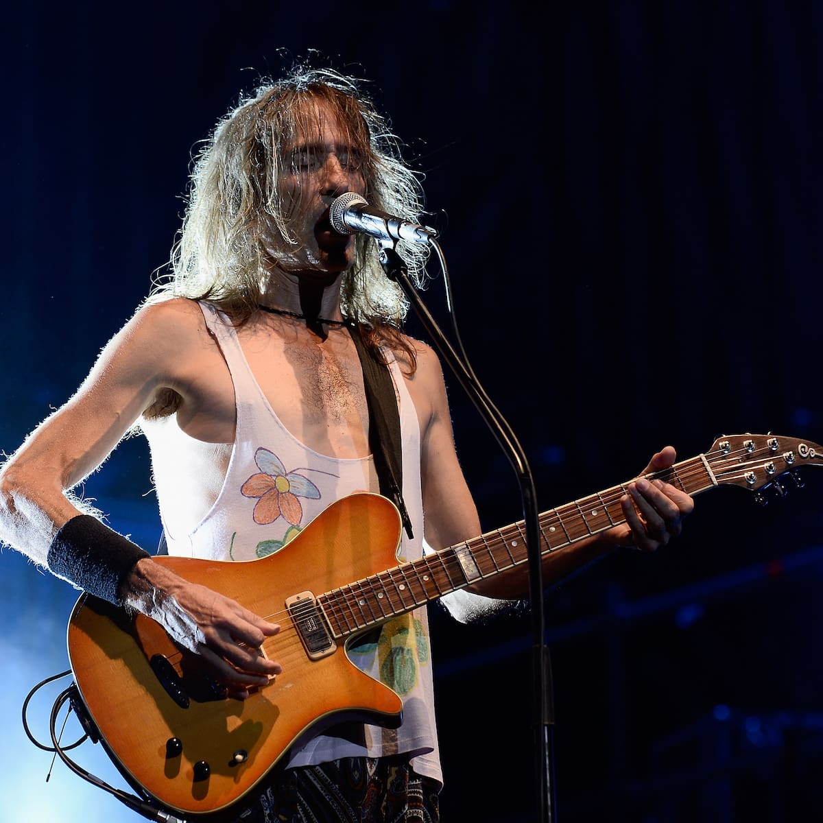 Walls, Fito Robles (Xiloé), Xoel López y Lela Soto emocionan con su homenaje a Robe Iniesta