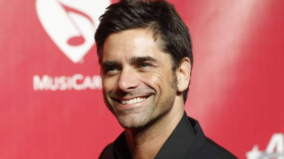John Stamos desnudo a sus 53 años