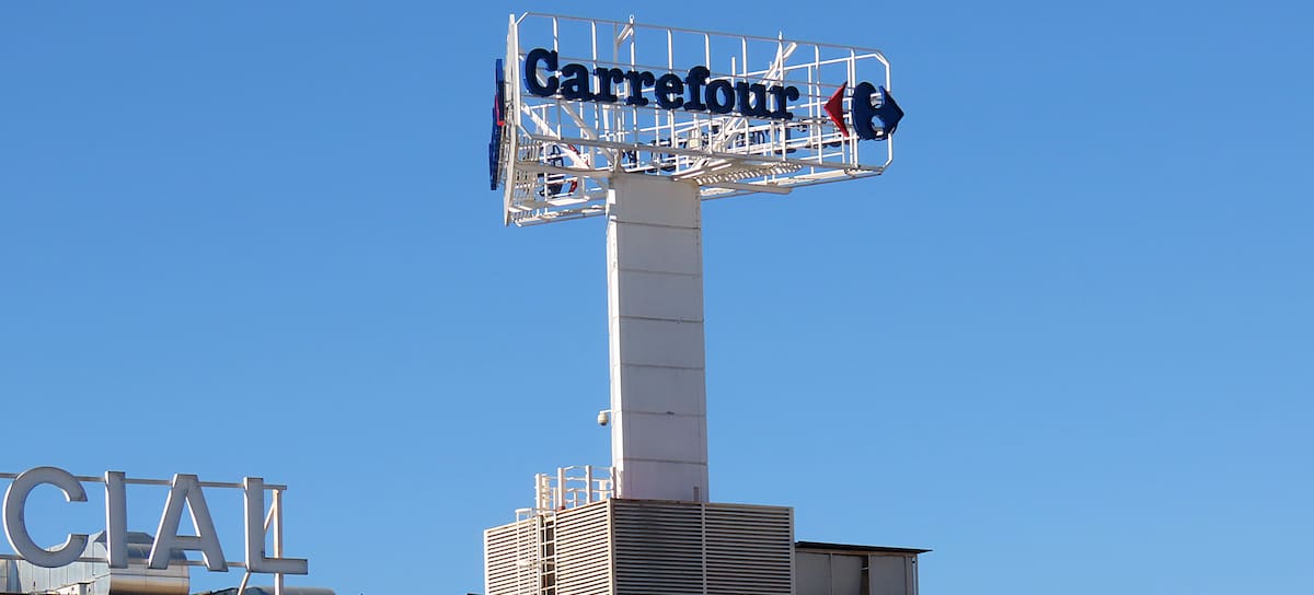 Fachada del supermercado Carrefour