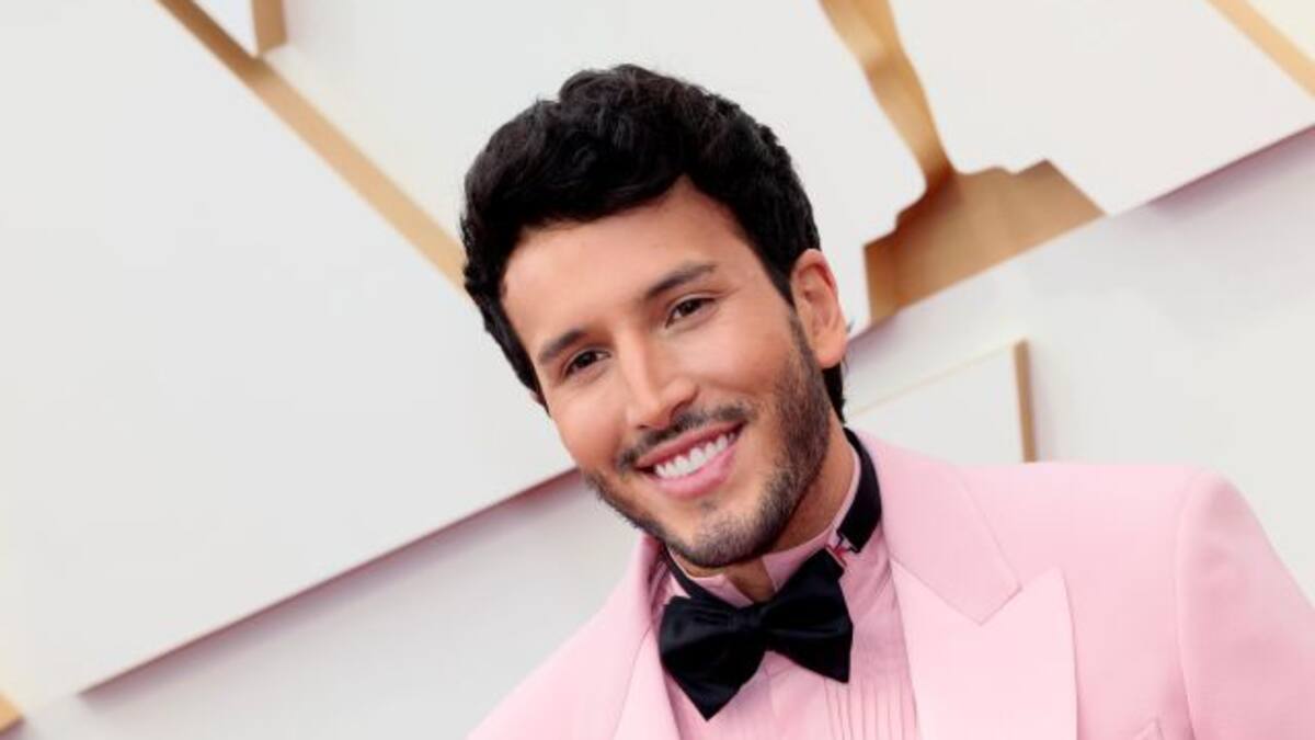 Sebastián Yatra nos habla de su canción con Shawn Mendes, la boda de Rosalía y Rauw, y más
