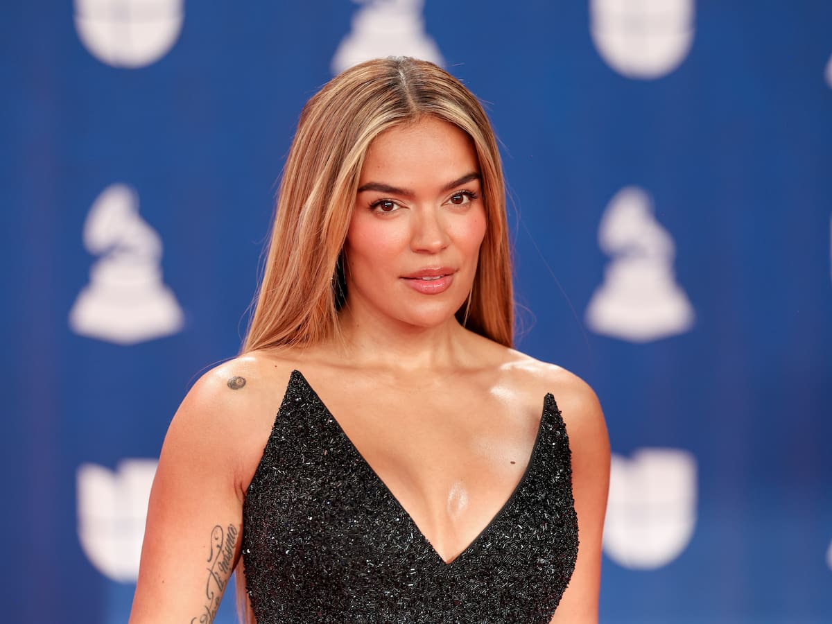 La sorpresa de Karol G y Bad Bunny reviviendo 'Ahora Me Llama' en directo: "No me lo puedo creer"