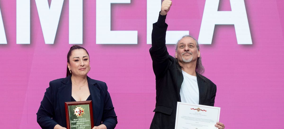 Angeles Muñoz y Dioni Martin (Camela) en un reconocimiento en Madrid en 2024