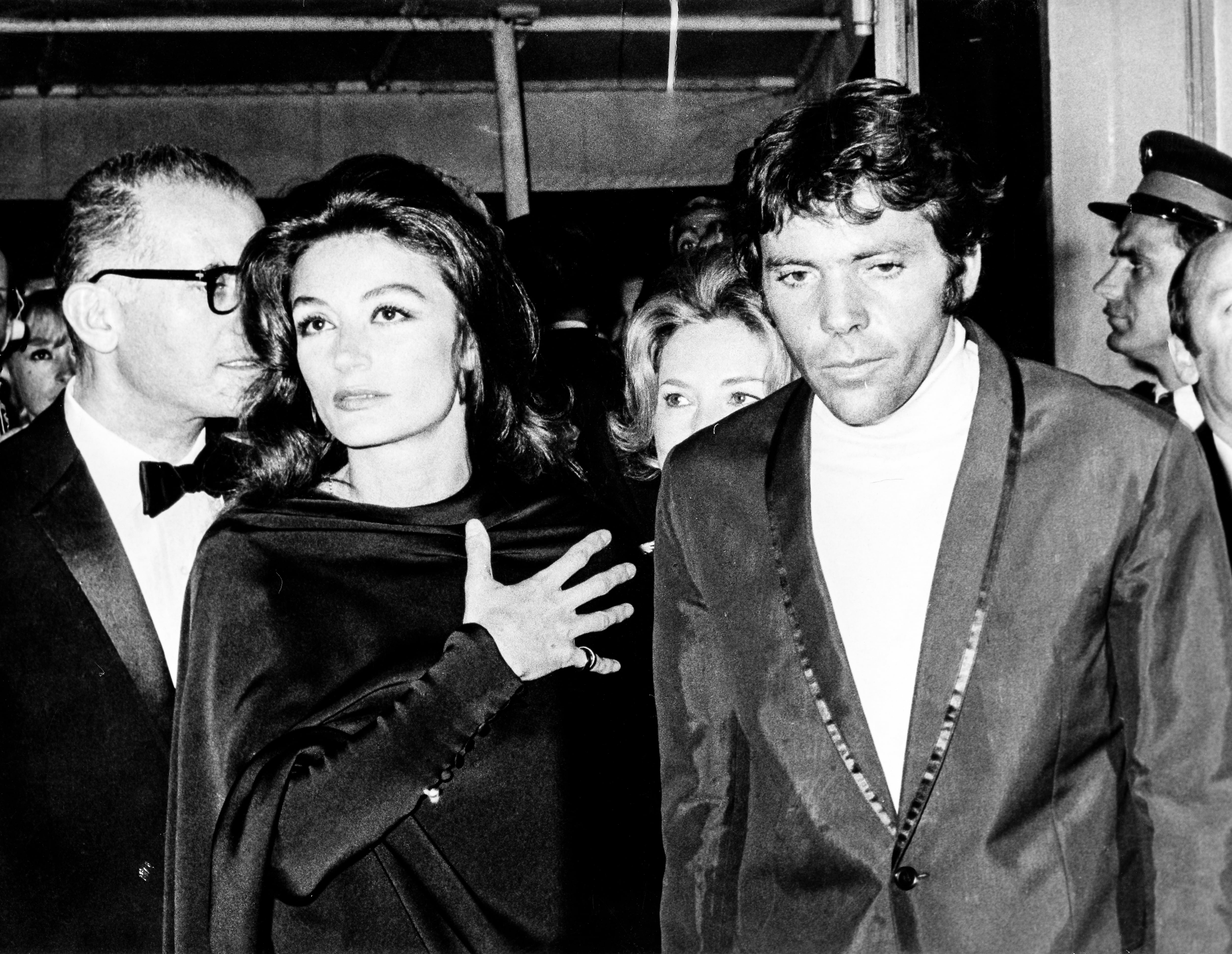 Anouk aimee, pierre barouh, en cannes 1968.