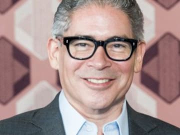 Boris Izaguirre sale del armario en La Resistencia y Maialén regala un consolador a Broncano