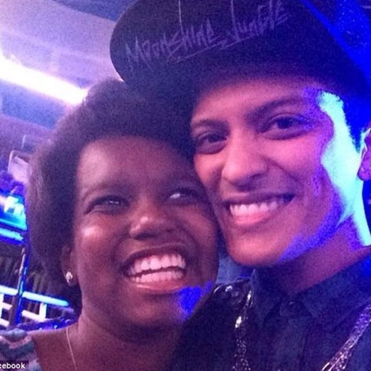 Bruno Mars salva a una niña