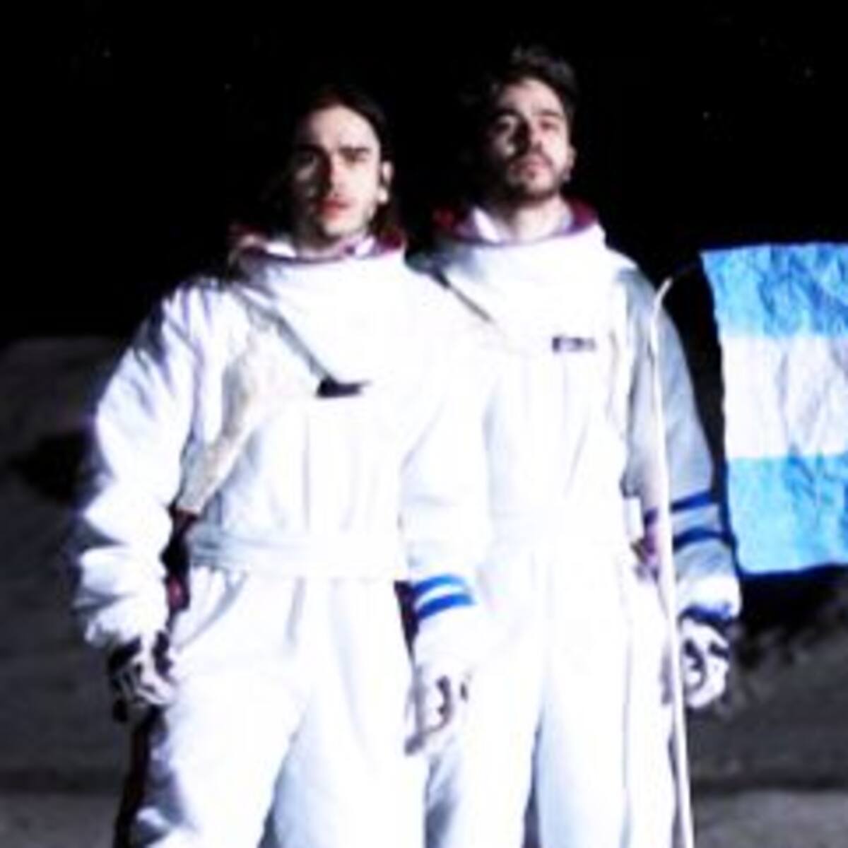 Pato Sardelli de Airbag presentó su nueva canción en Guatsap