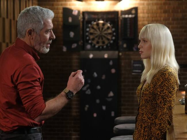 Quintero y Eva en 'Servir y proteger'