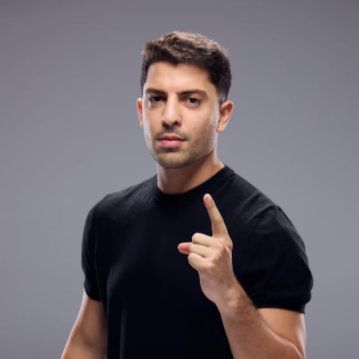Así es Gastón Edul, el periodista argentino que se suma a 'La Velada del Año 6': edad, pareja, su hermano Esteban y su pasión por Messi