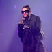 Mario Casas sigue paseando por la playa con la novia de Bad Bunny y sus fans tienen algo que decir