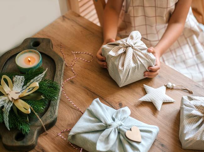 Hacer regalos sostenibles es una buena idea.