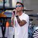 OneRepublic se une a un grupo de skaters en el explosivo videoclip de 'Sink Or Swim'