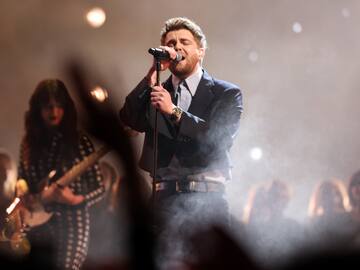 Alex Warren da la sorpresa y presenta a ROSÉ como colaboración de su nuevo sencillo 'On My Mind'