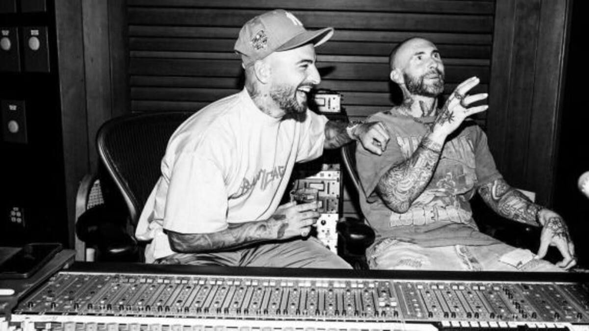 ¿Se viene colaboración? La foto de Maluma y Adam Levine en el estudio